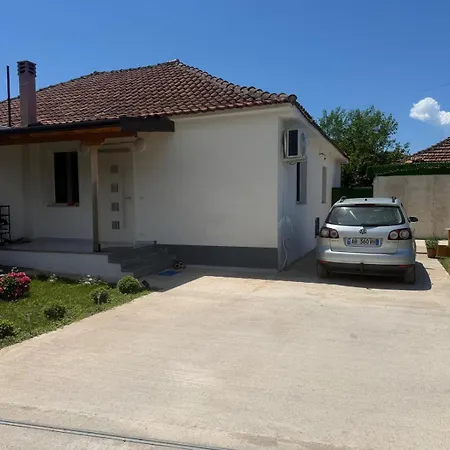 Family House Kullaj Casa vacanze Shkodër